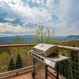 Mountain Top Retreat - Image 4