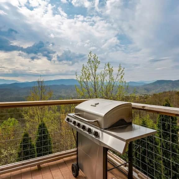 Mountain Top Retreat - Image 4